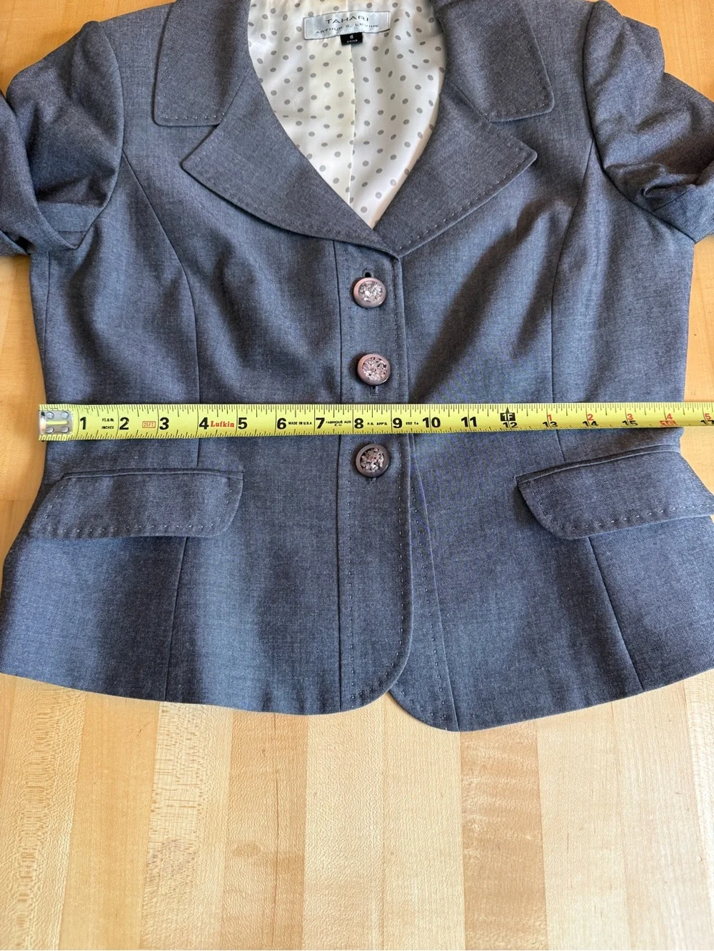 Tahari Retro Style 2- Piece Skirt Suit Gray w/ Pleated Skirt size 6